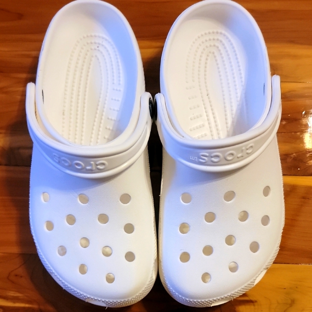 CROCS New UNISEX Classic White  W-7 M-5